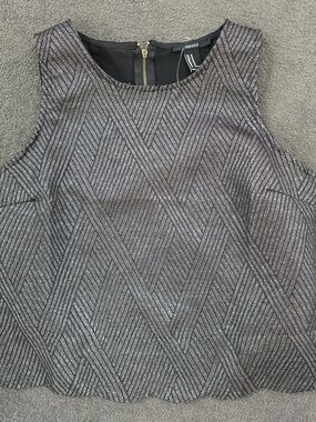 Forever 21 Black Silver Metallic Chevron Sleeveless Top Size M NWT